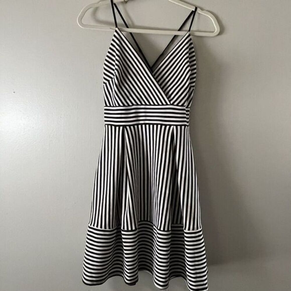 Soprano Spaghetti Strap Sun Dress A-Line Ribbed Fitted Waistband Women's Medium